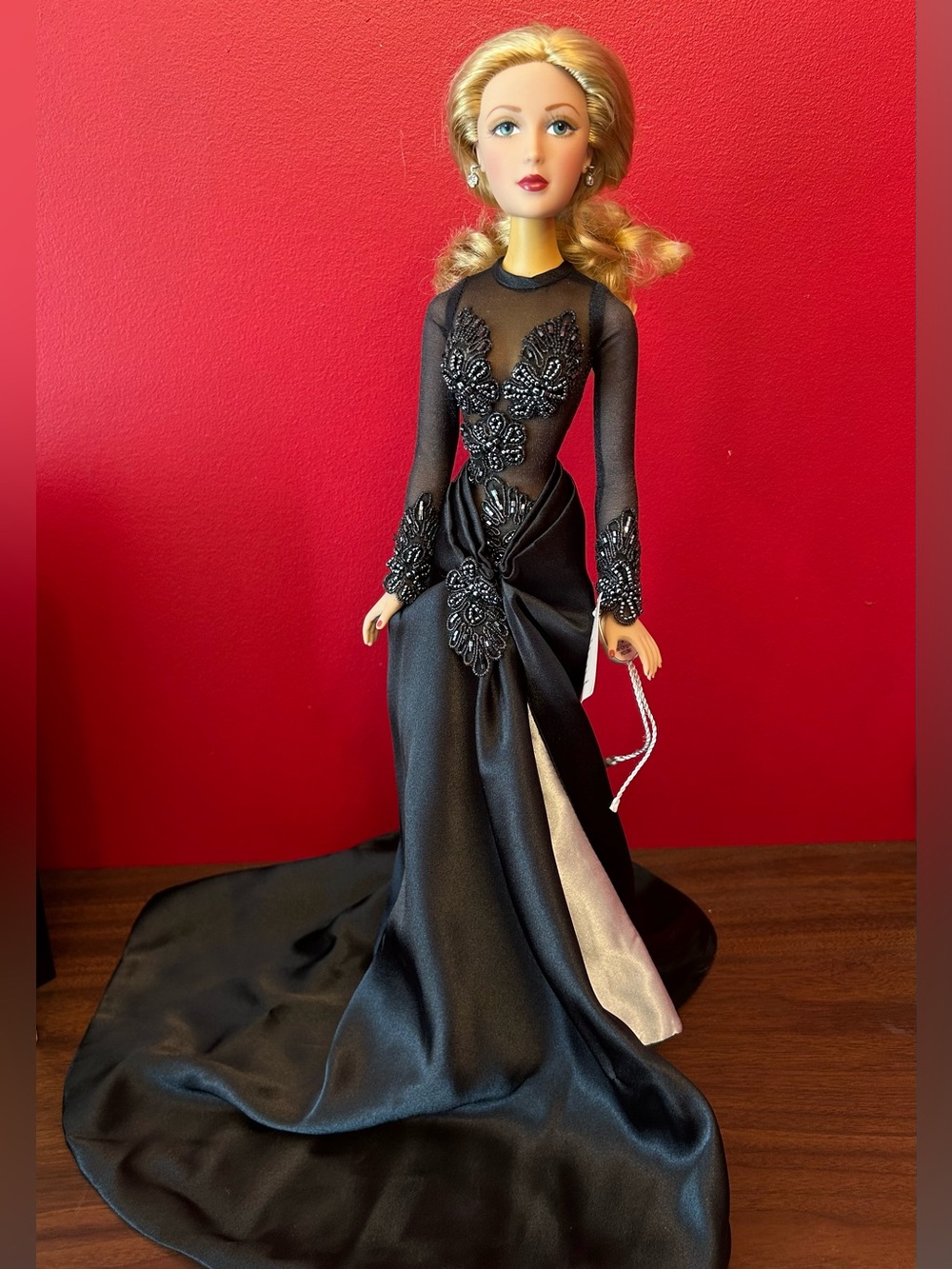 Madame Alexander Alex “Red Carpet” LE 750